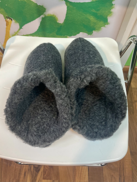 Tossut Slip-on Felted Tummanharmaa