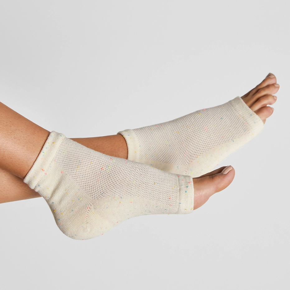 Kitsch Moisturizing Heel Socks